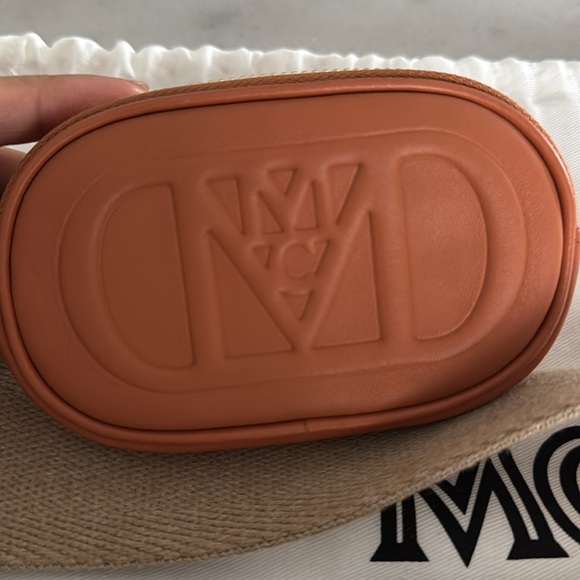 MCM Travia crossbody bag - Picture 4 of 9